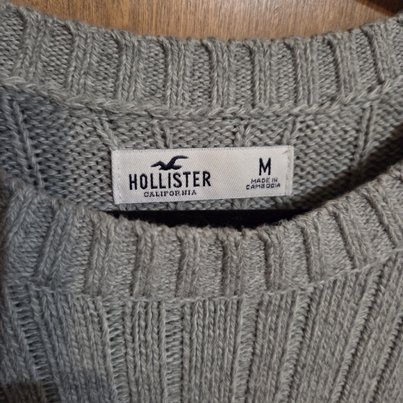 Hollister Light Gray Women's Crew Neck Sweater - Picture 3 of 4